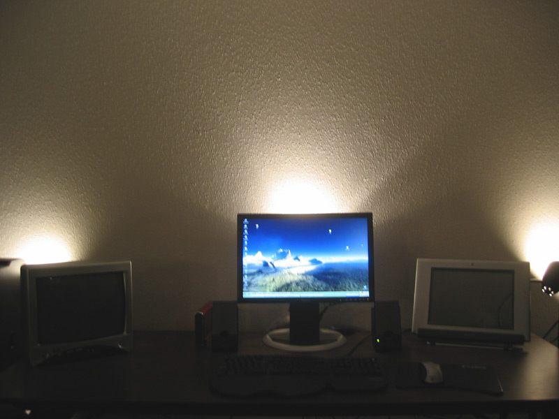 deskdark.jpg